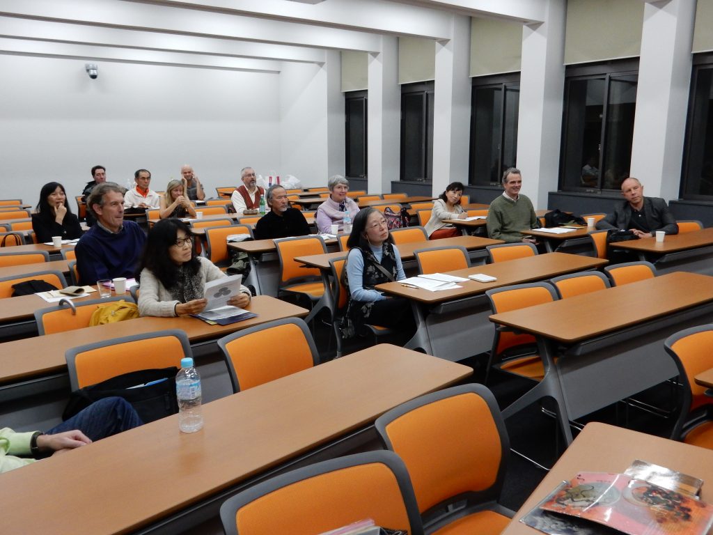 The audience, prior to moving on to a nearby hostelry afterwards for socialising and further discussion